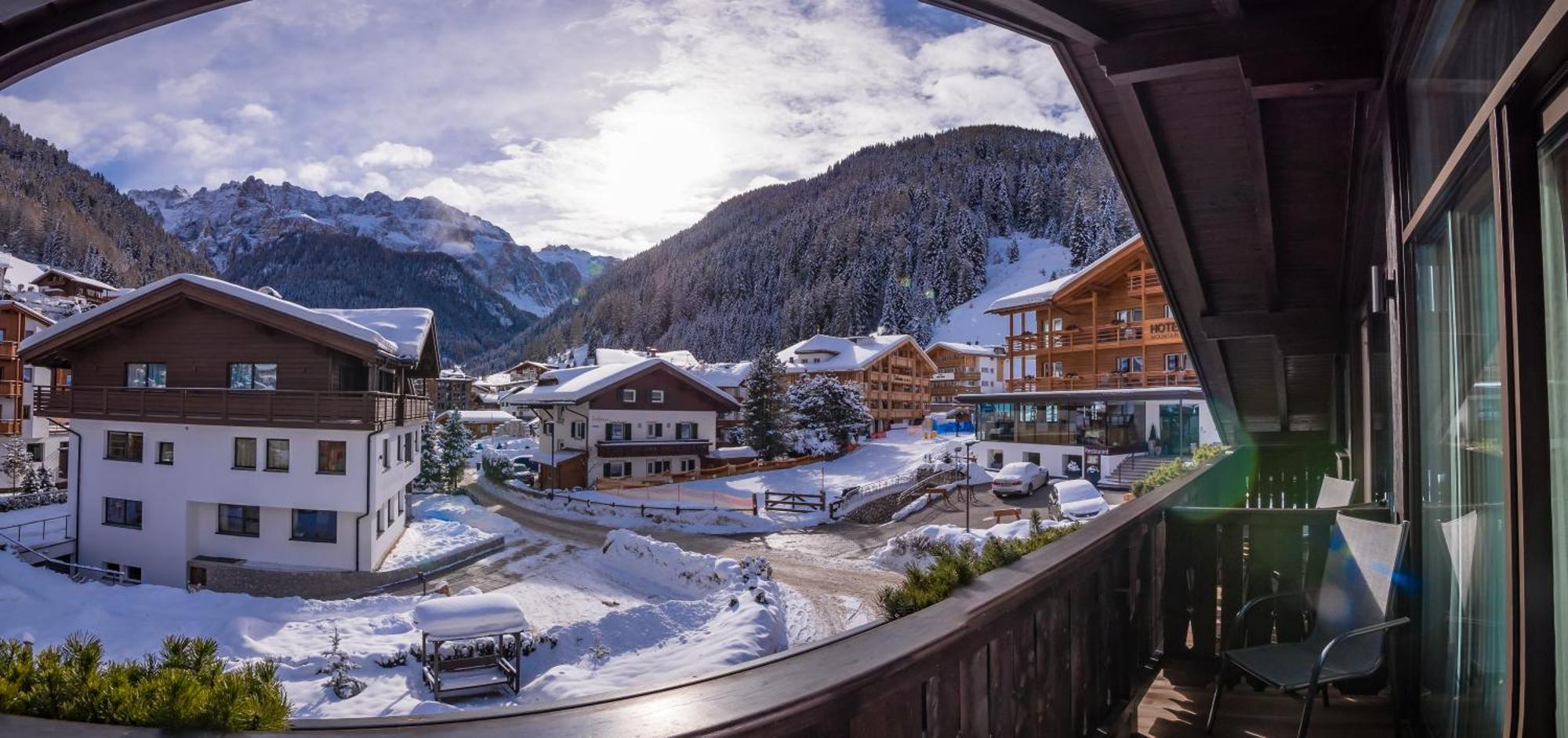 Chalet Elisabeth Dolomites Alpin & Charme Hotel Selva di Val Gardena Exterior photo