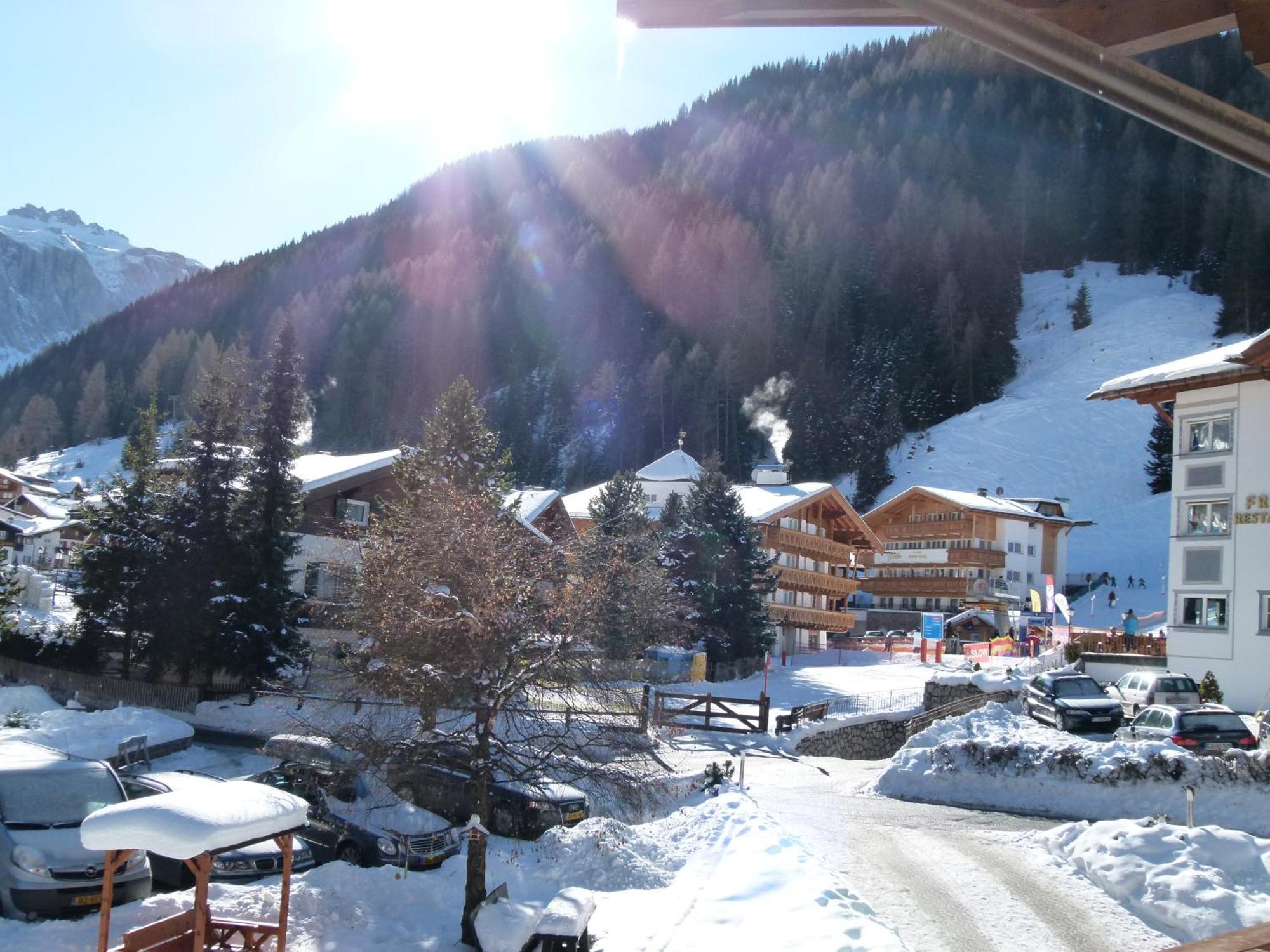 Chalet Elisabeth Dolomites Alpin & Charme Hotel Selva di Val Gardena Exterior photo