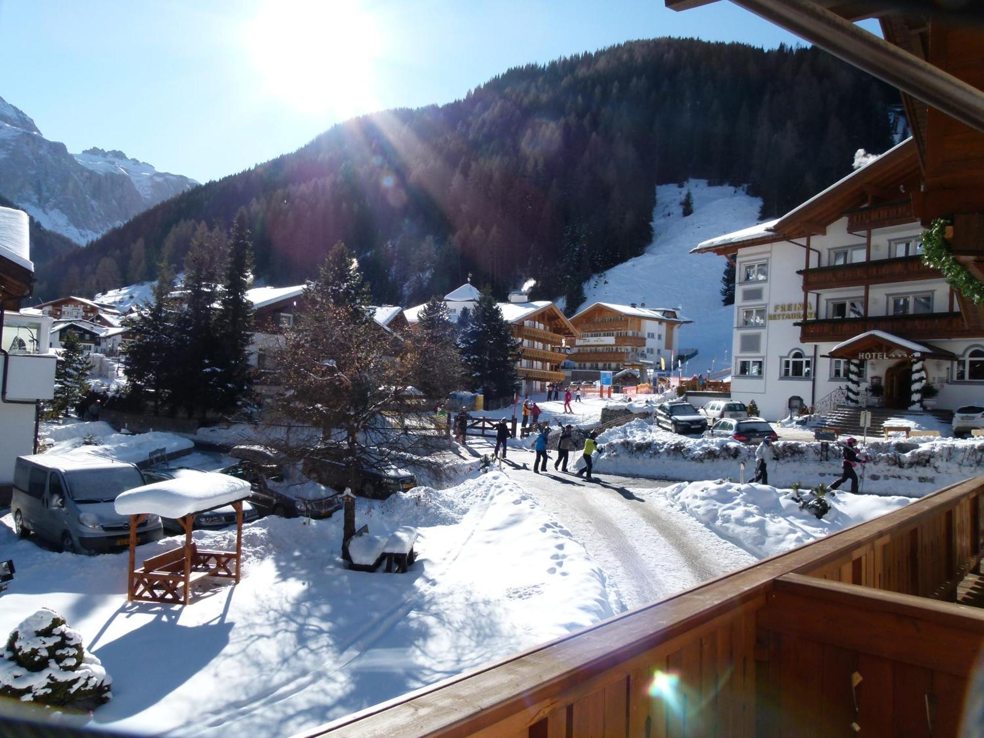 Chalet Elisabeth Dolomites Alpin & Charme Hotel Selva di Val Gardena Exterior photo