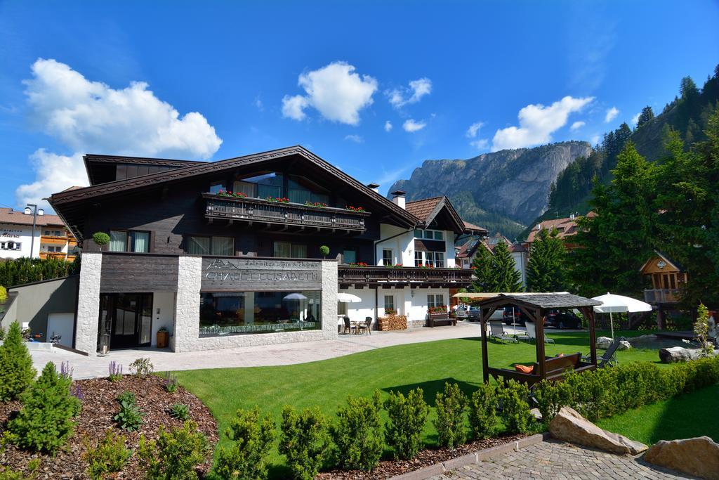 Chalet Elisabeth Dolomites Alpin & Charme Hotel Selva di Val Gardena Exterior photo