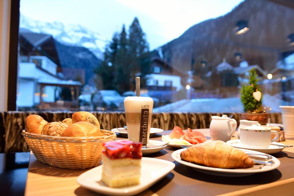 Chalet Elisabeth Dolomites Alpin & Charme Hotel Selva di Val Gardena Exterior photo